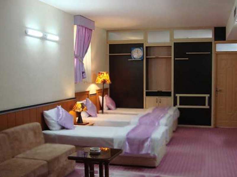 اتاق سه تخته هتل آفاق مشهد
